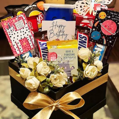 Send Gifts to Peshawar from Oman Send gifts to Peshawar from Oman: customised cake, flowers and gift basket at a family's door